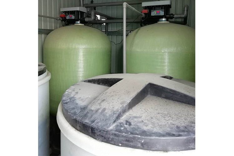 一套礦泉水設(shè)備多少錢(qián)