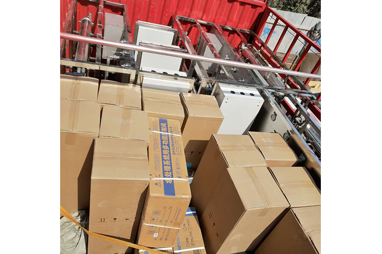 學(xué)校4噸設(shè)備發(fā)貨