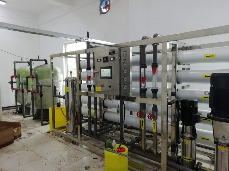 6T/H雙級(jí)反滲透系統(tǒng)